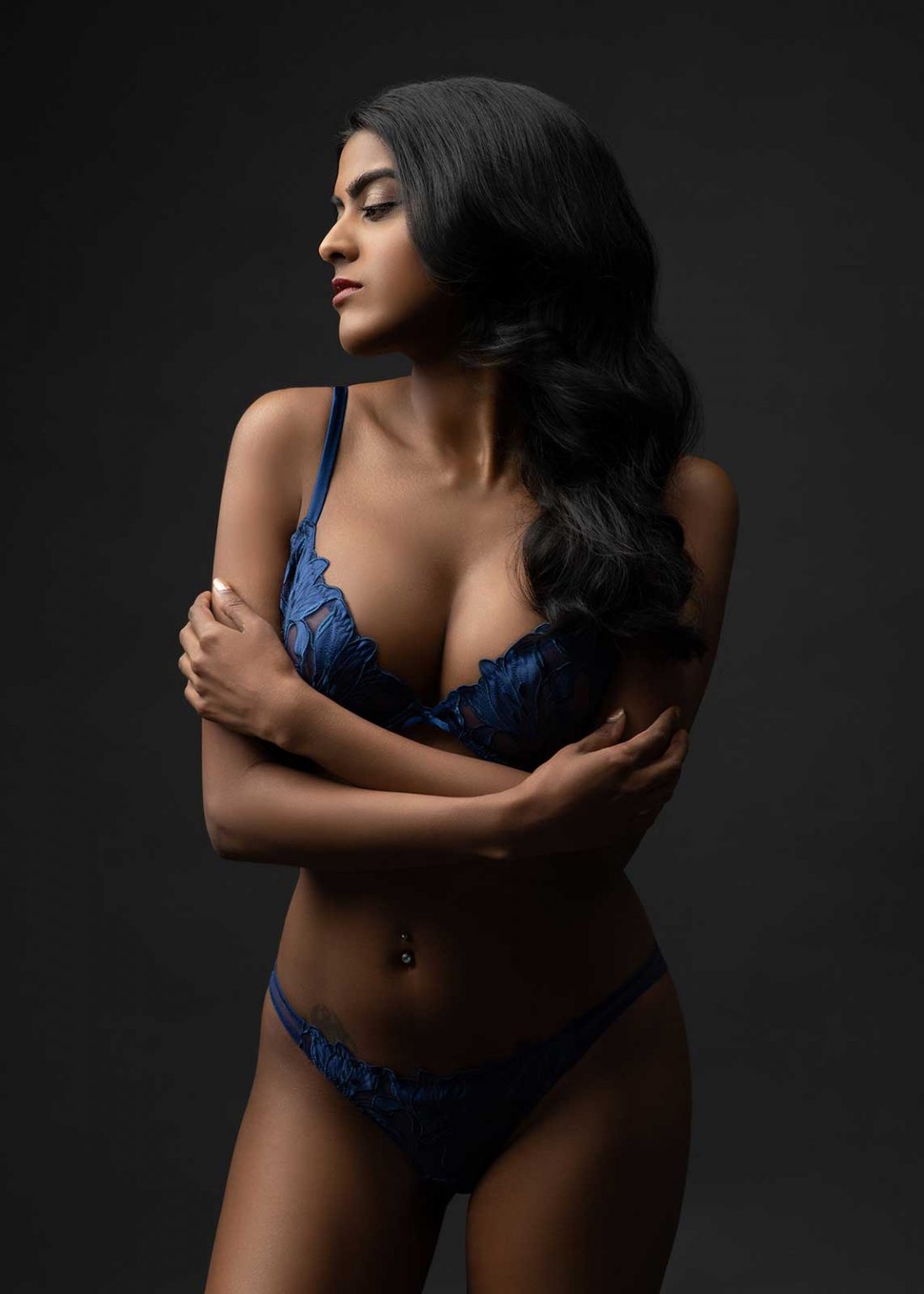 boudoir photographer blue lacy lingerie